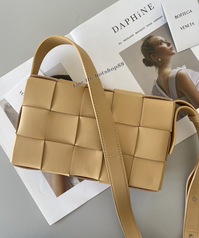 BV專櫃新款羊皮手工編織女包 葆蝶家Cassette男女斜挎手拿肩背包 578004 bbv1144